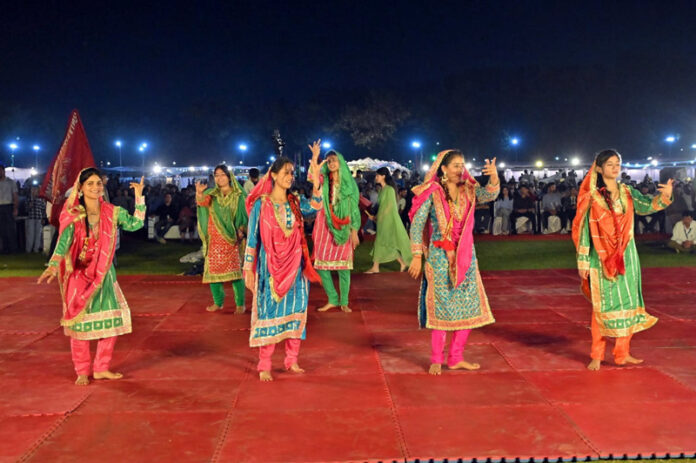 A cultural item being presented by students during valedictory function of Sahitya -Sanskriti Samagam at JU on Saturday.