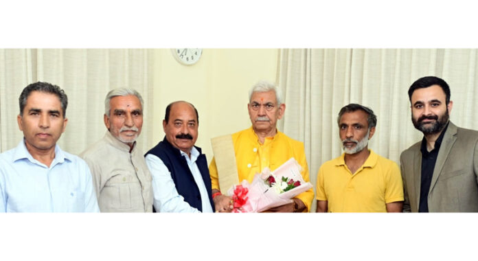 A delegation meeting LG on Thursday.