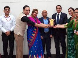 Guests and senior faculty members of AIIMS Jammu during a CME programme.