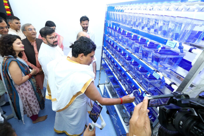 Acharya Balkrishna along with others at the newly inaugurated Zebrafish and Drosophila Research Laboratory in Patanjali Research Foundation.