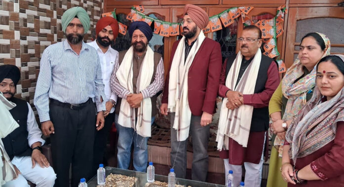 BJP Minority Morcha president Ranjodh Singh Nalwa addressing during a function in Vijaypur.