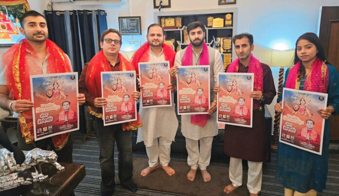 Chairman of Nirbhay Bharat Foundation, Tarun Uppal and other dignitaries releasing a devotional song.