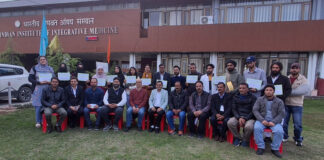 Participants with guests at the valedictory of hands on training programme at CSIR IIIM.