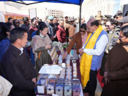 LG Vinai Kumar Saxena during his visit to the University of Ladakh campus at Taru.