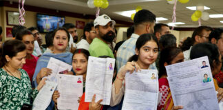 Amarnath Yatra Registration Begins In Jammu; Pilgrims Flock In Large Numbers
