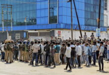 Commuters bear brunt as labour union protest halts traffic at Delhi-Noida border