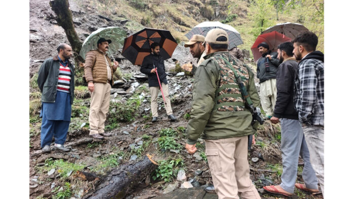 Land sinks in Mandi area of Poonch after rains. -Excelsior/Waseem