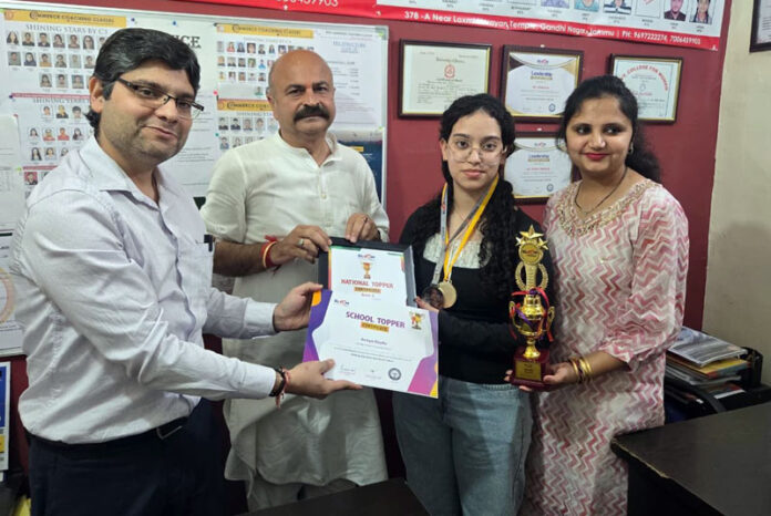 MLA, Jammu East Yudhvir Sethi honouring students during a programme. MLA, Jammu East Yudhvir Sethi honouring students during a programme.