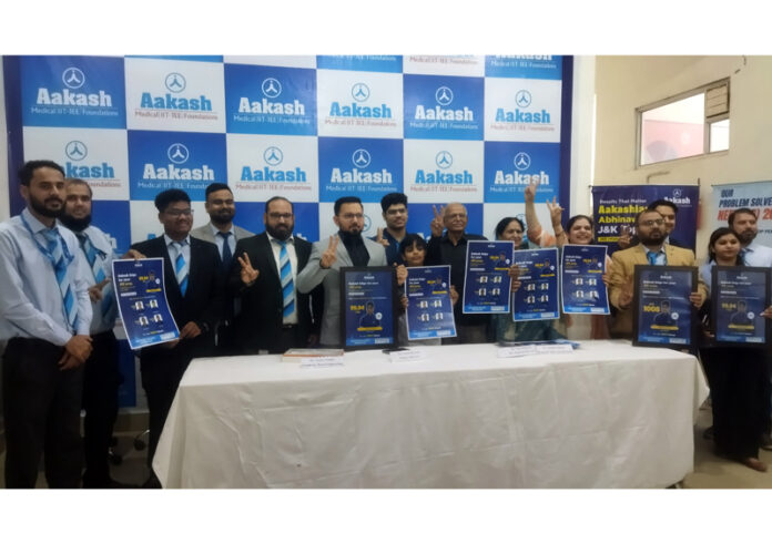 Vikas Phutela, deputy Regional Director, AESL, posing along with the students in Udhampur.