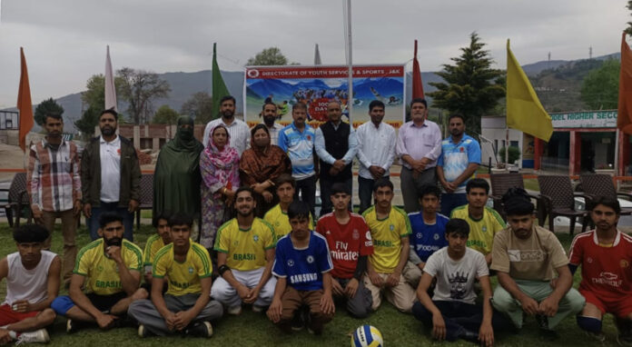 Players posing along with dignitaries during a programme. -Excelsior/Imran