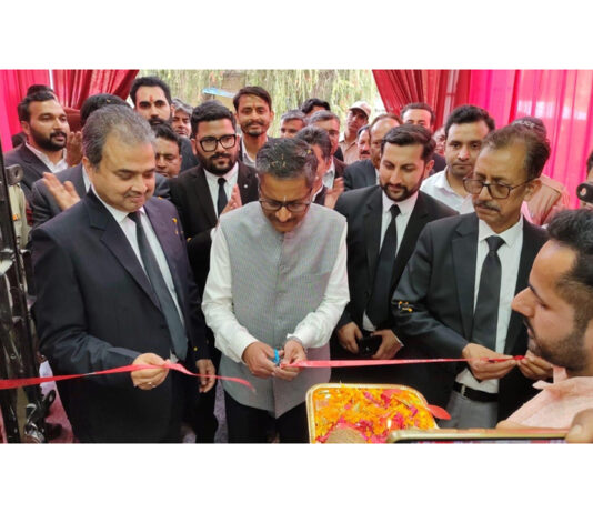 Justice Rajnesh Oswal inaugurating newly developed facilities at District Court Complex Kathua on Monday.