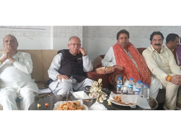 Senior Cong leaders T H Karra, Raman Bhalla and others during public meeting in Jammu.