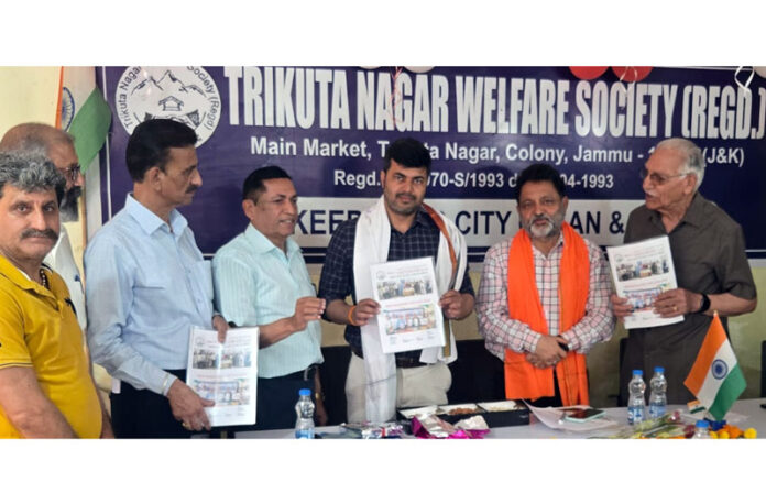 Member of TNWS felicitating the chief guest during a function in Jammu.