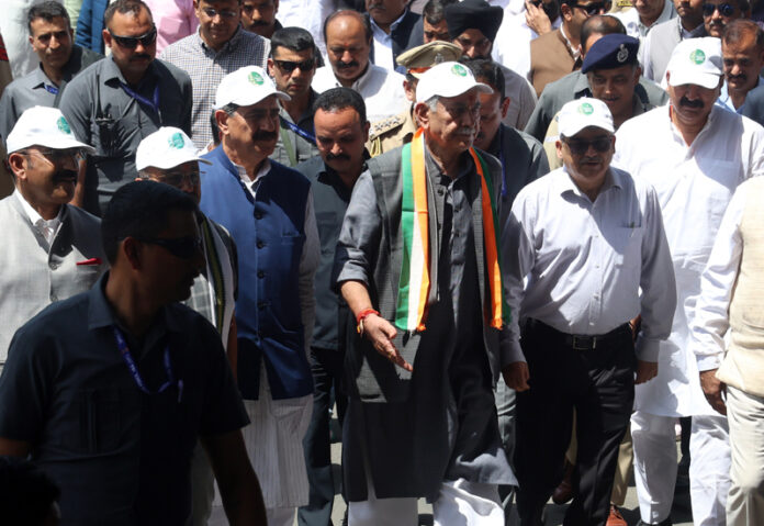 LG Manoj Sinha at the padyatra for drug-free J&K, in Jammu on Saturday. -Excelsior/Rakesh