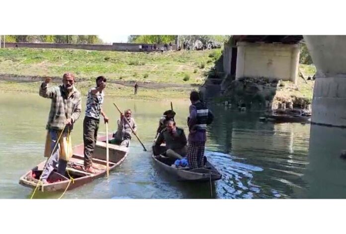 Search on for missing youth in river Jhelum on Monday. Search on for missing youth in river Jhelum on Monday.