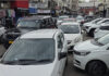 Traffic gridlock in Parade area of Jammu city—another day, same story. - Excelsior/Rakesh