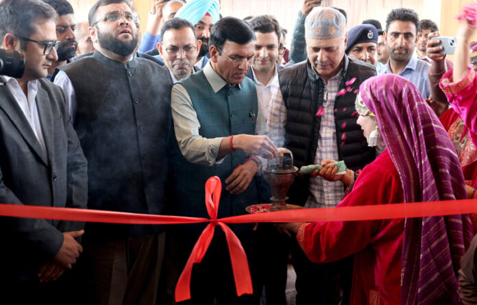 Union Minister Mansukh Mandaviya inaugurating ESIC hospital in Ompora, Budgam. —Excelsior/Shakeel