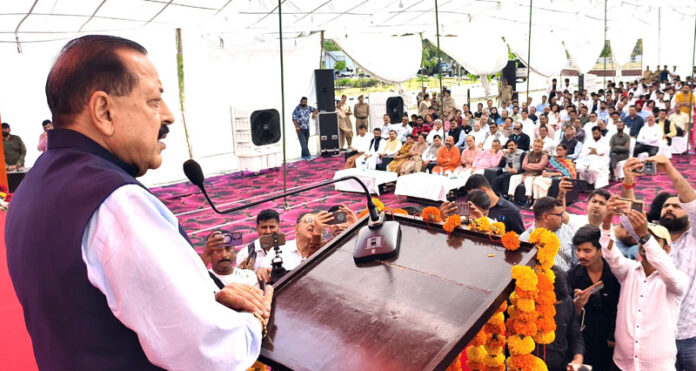 Union Minister Dr jitendra Singh addressing a function at GMC Kathua on Saturday.