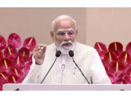Prime Minister Narendra Modi addresses the ‘Nari Shakti Vandan Sammelan’ at Vigyan Bhawan, in New Delhi on Monday. (UNI)