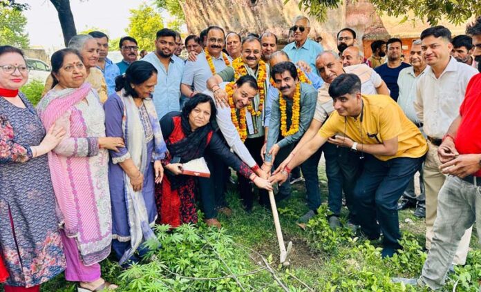 MLA Bahu, Ch. Vikram Randhawa starting construction work of Ward Office in Trikuta Nagar on Thursday.