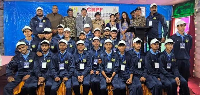 Dignitaries and students before start of an educational tour in Udhampur district on Wednesday. Dignitaries and students before start of an educational tour in Udhampur district on Wednesday.