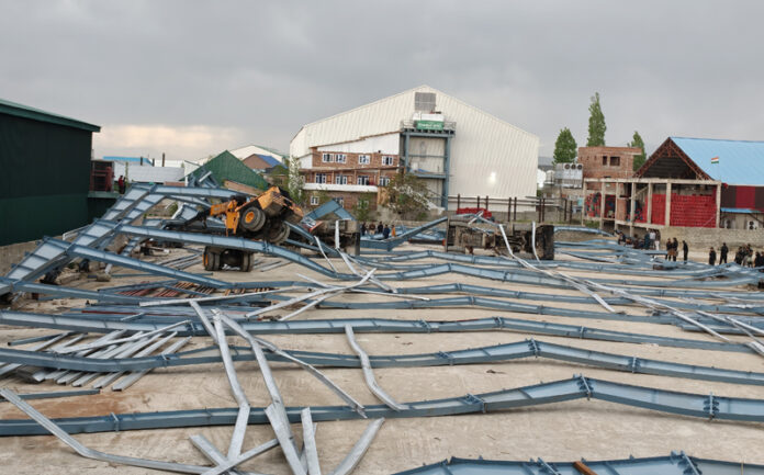 Damage caused by winds. -Excelsior/Younis Khaliq