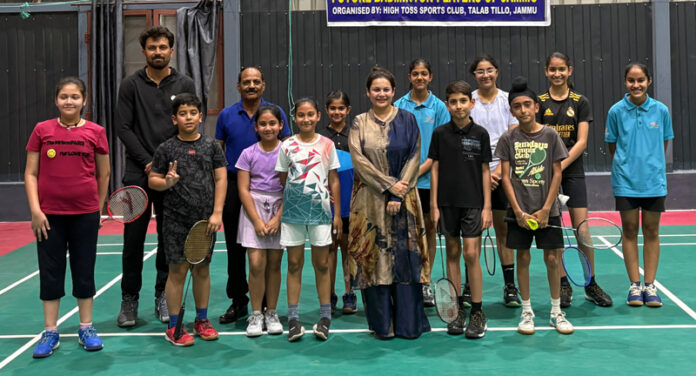 Badminton players posing along with dignitaries. Badminton players posing along with dignitaries.