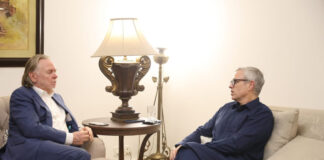 Australian High Commissioner & CM Omar Abdullah during a meeting on Friday.