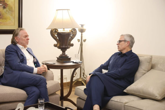 Australian High Commissioner & CM Omar Abdullah during a meeting on Friday.