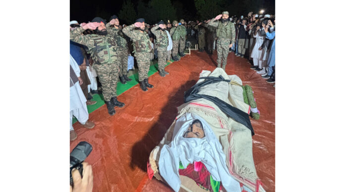 Army soldiers paying respect to Fazal Tahir Choudhary, a hero of operation ‘Sarp Vinash’ at Hill Kaka in Poonch. -Excelsior/Imran