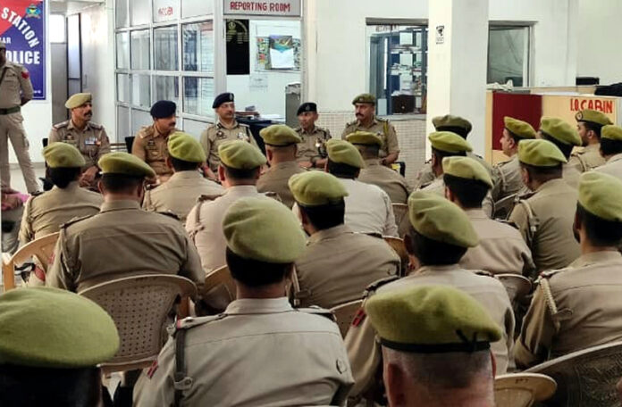 SSP Jammu Joginder Singh chairing a meeting of police officers on Saturday. SSP Jammu Joginder Singh chairing a meeting of police officers on Saturday.