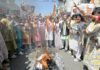 BJP activists and leaders torching effigy of Congress, at Shaheedi Chowk, Jammu on Wednesday -Excelsior/Rakesh