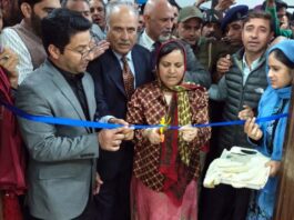 Minister Sakeena Itoo dedicating 1.5 Tesla MRI facility to public at GMC Anantnag on Friday.