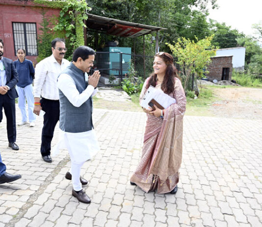 Union MoS, B L Verma during his visit to SIBVM School Udhampur on Thursday.