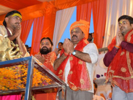 DyCM participating in Tawi Arti on Thursday.