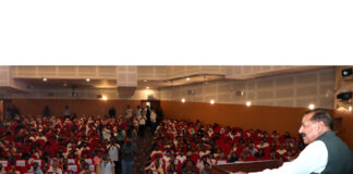 Union Minister Dr Jitendra Singh addressing the valedictory session of the "National Conference on Environmental Sustainability in 21st Century" at Jamia Millia Islamia University, New Delhi on Thursday.