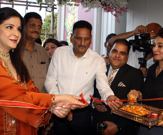Actress Maheep Kapoor inaugurating Tyaani Jewellery store in Jammu. -Excelsior/Rakesh
