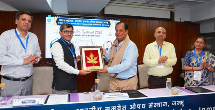 Dr Zabeer Ahmed, Director CSIR, IIIM felicitating Dr Shakti Vinay Shukla in Jammu on Thursday.