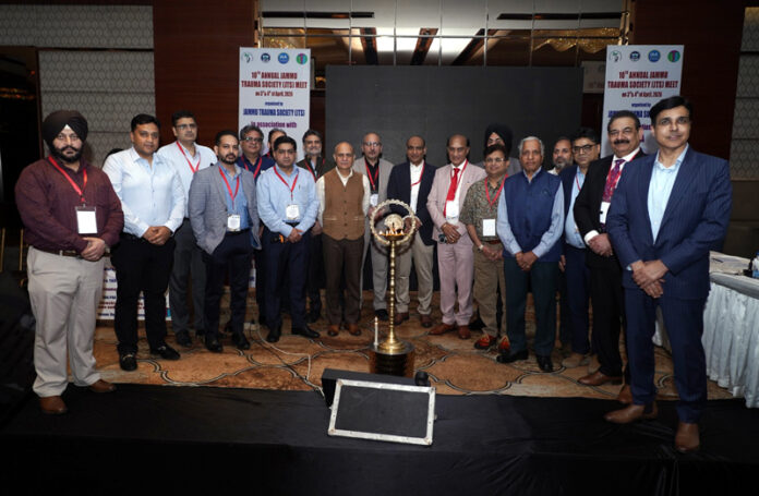National and regional faculty posing together during valedictory function of JTS Meet at Jammu.
