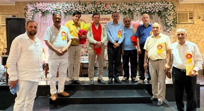 Members of GMPS, prominent members of KP community along with Relief and Rehabilitation Commissioner, Dr Arvind Karwani during a function at Jammu on Monday.