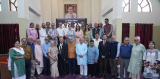 Prominent members of KP Community posing with dignitaries at an award giving ceremony at Faridabad.