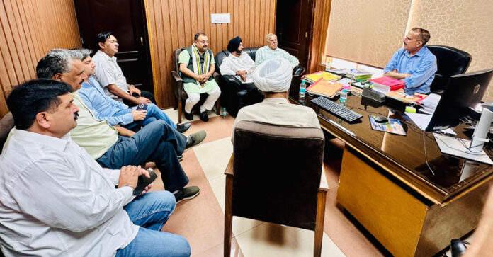 All J&K Jatt Sabha delegation during meeting with Addl Div Commissioner Jammu on Wednesday.