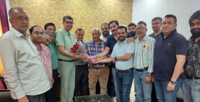FOIJ members felicitating new office bearers of Birpur Industrial Association.