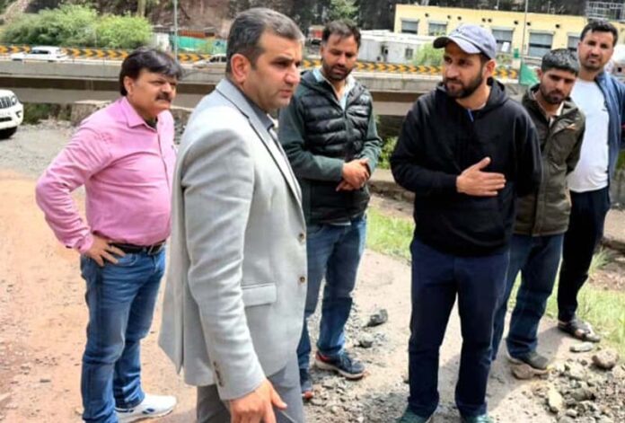 DC Ramban Alyas Khan inspecting road clearance operation. DC Ramban Alyas Khan inspecting road clearance operation.