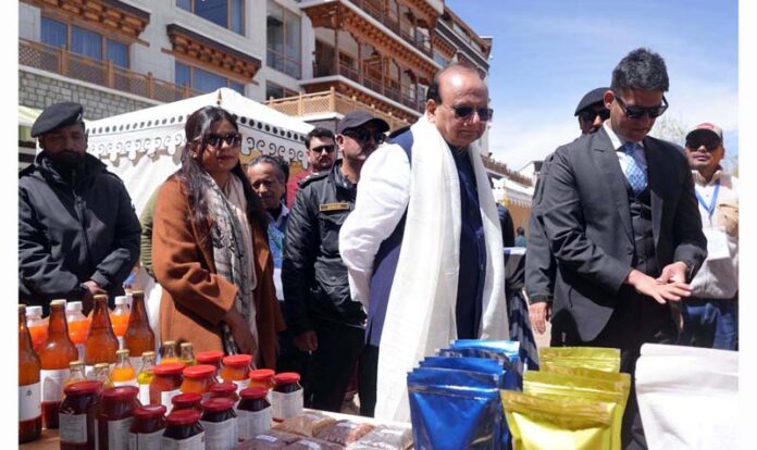 LG Ladakh inspecting the stalls showcasing horticulture and handloom products on Thursday.