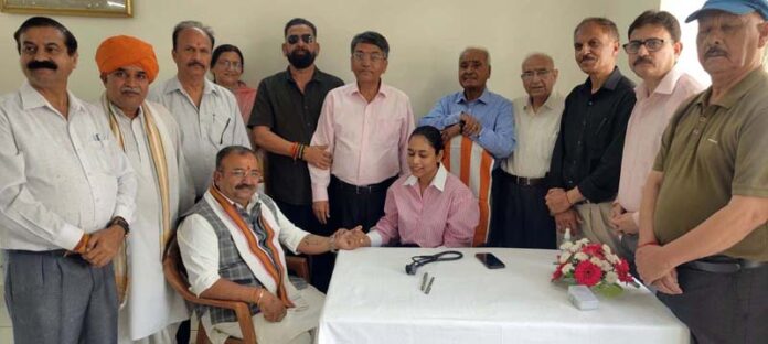 Dignitaries during a medical camp in Gandhi Nagar, Jammu on Sunday.