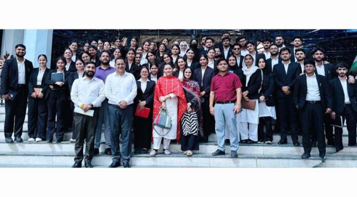 JU Law School students during court visit on Thursday.
