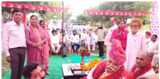 Senior NC leader Ajay Kumar Sadhotra in a public meeting at Garhi in Jammu North Assembly Constituency.