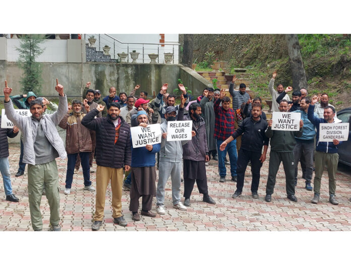Forest workers protesting in Ganderbal -Excelsior/Firdous Ahmad.