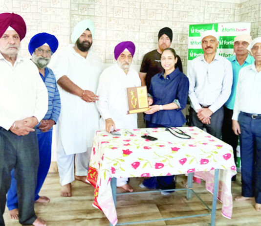 Dignitaries during a heart check-up camp at Jammu on Sunday.